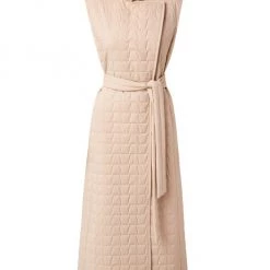 Akris Sleeveless Belted Quilted Coat